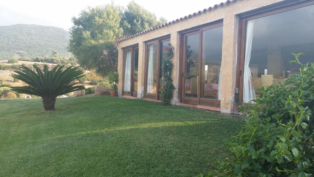 Hotel Ristorante La Tana Di Li Mazzoni Trinità dʼAgultu 외부 사진