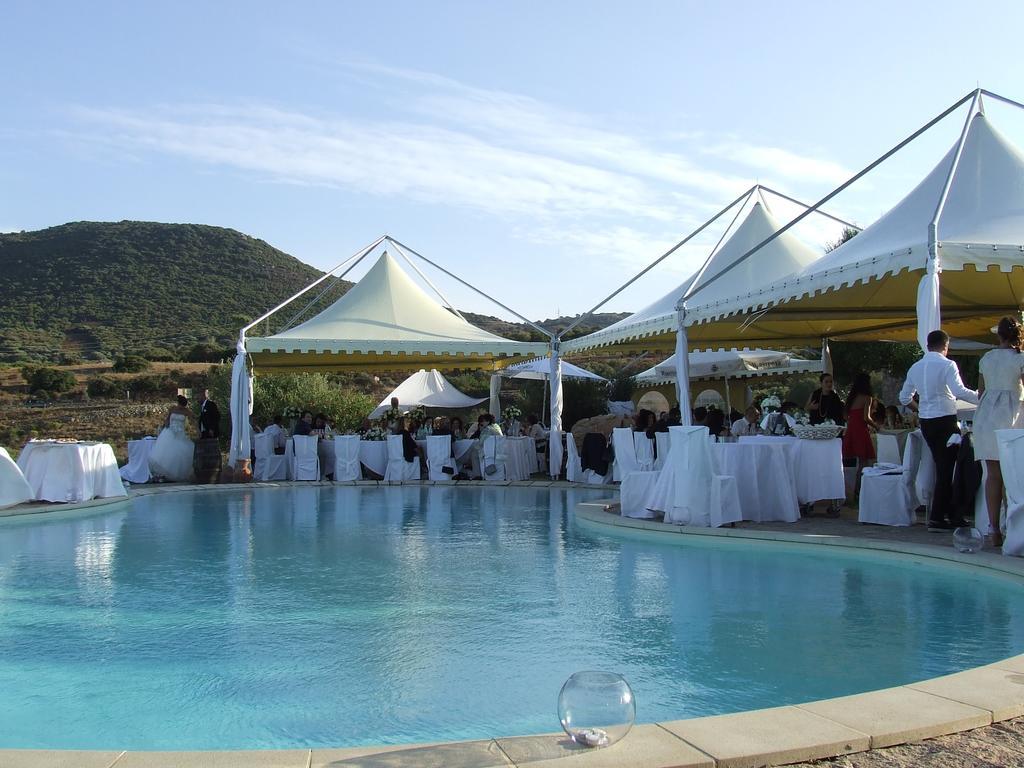 Hotel Ristorante La Tana Di Li Mazzoni Trinità dʼAgultu 외부 사진